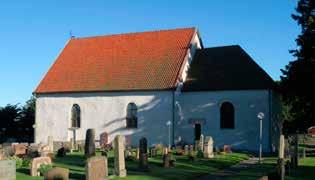 Samtidigt fick kyrkorummet ett välvt innertak av bräder. Av taklagets utseende att döma är det samtida med denna om- och tillbyggnad. Det är ett åstak med glest stående takstolar.