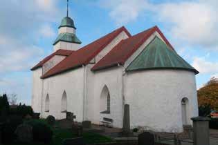 40 Västarvet Rapport 2017 Skummeslövs kyrka från sydost. Skummeslöv Den romanska kyrkan i Skummeslöv består av långhus, smalare kor och absid samt ett brett västtorn, uppförda av kluven fältsten.