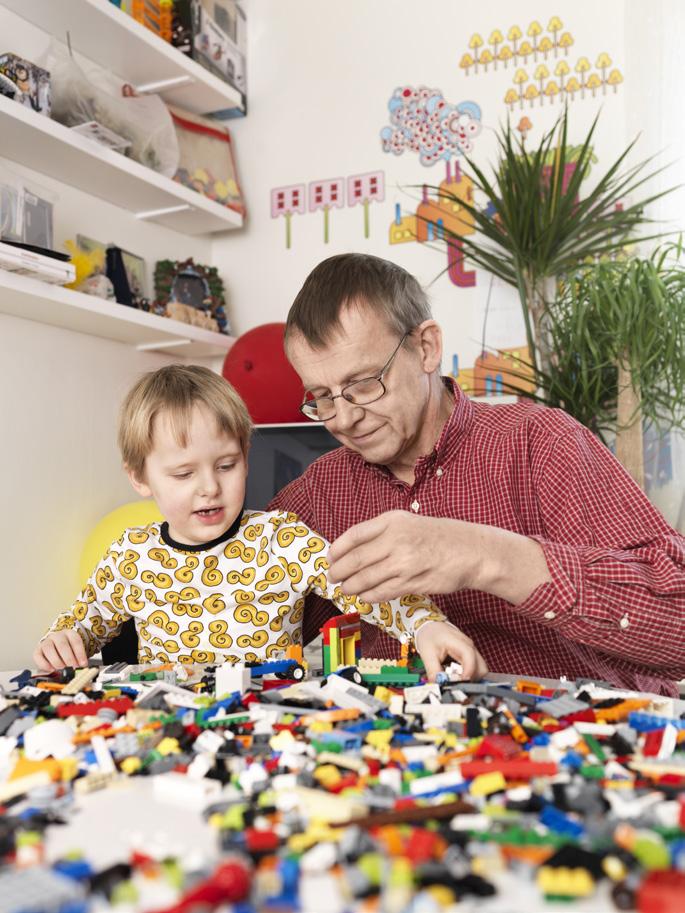 Karltorp (överläkare och chef för CIkliniken på Karolinska universitetssjukhuset) tillsammans med mig och en förälder och hans femåriga dotter inbjudna till morgonsoffan i SVT.