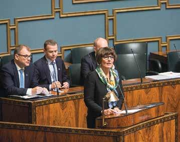 Plenum forumet för lagstiftning och politisk debatt Frågestunden är ett ypperligt tillfälle inte minst för oppositionsledamöter att lyfta fram aktuella angelägenheter genom att ställa frågor om dem