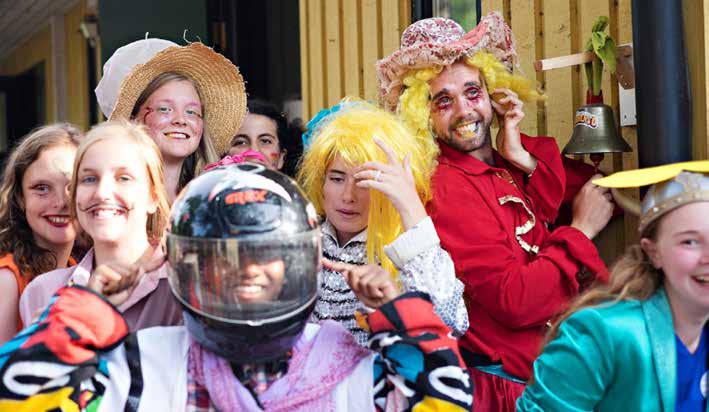 Sista kvällen är det dags för den stora filmfestivalen, vi äter galamiddag och har disco. Granvik Skolår 5 8 40 Flerbäddsrum 10.6 21.6 12 dagar 24.6 5.7 12 dagar 8.7 19.7 12 dagar 22.7 2.8 12 dagar 5.