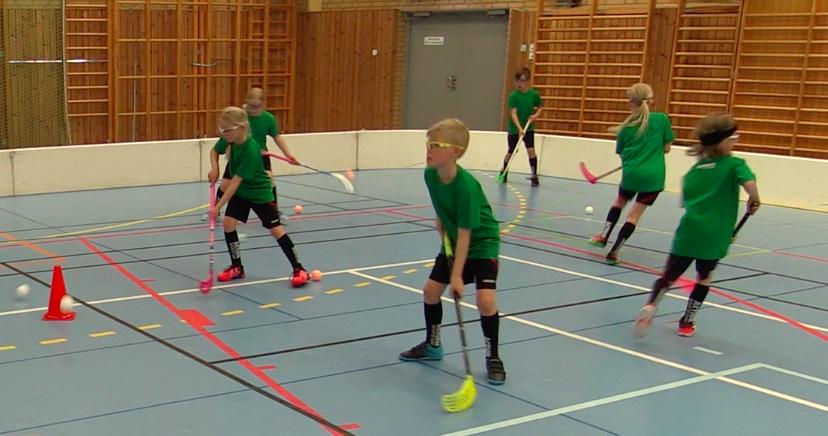 INNEBANDY FÖR BARN TRÄNING PÅ GRÖN NIVÅ