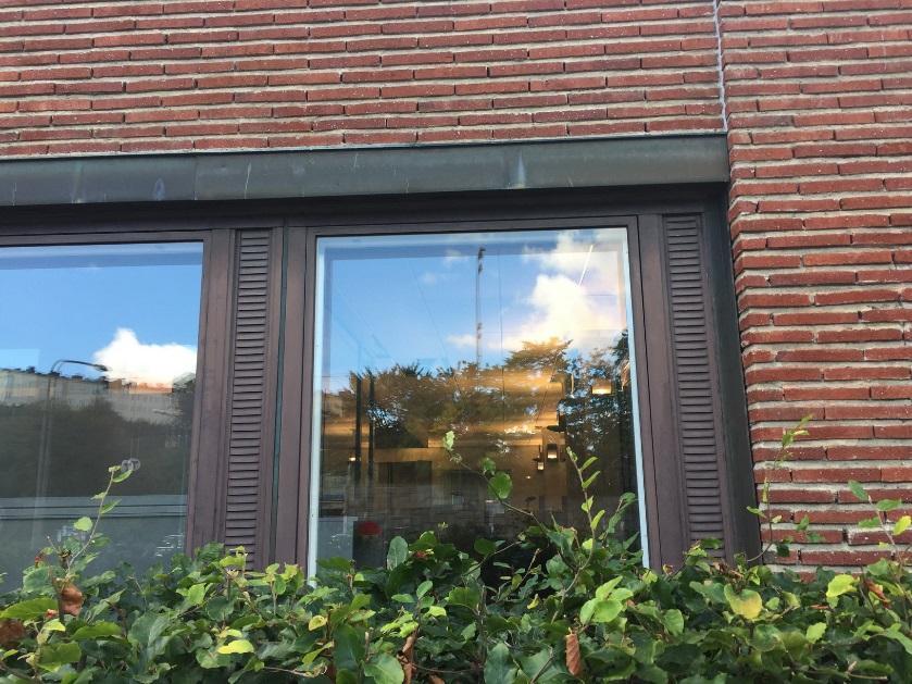 Fasader av rött smalt tegel som Tengbom