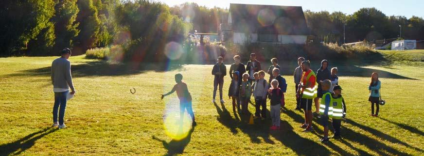 34 Förvaltningsberättelse Håbo kommun årsredovisning 2016 Kolifej på Gransäterskolan. Kolifej är en dag fylld med samarbetsövningar och lära-känna-varandra-övningar i naturen.