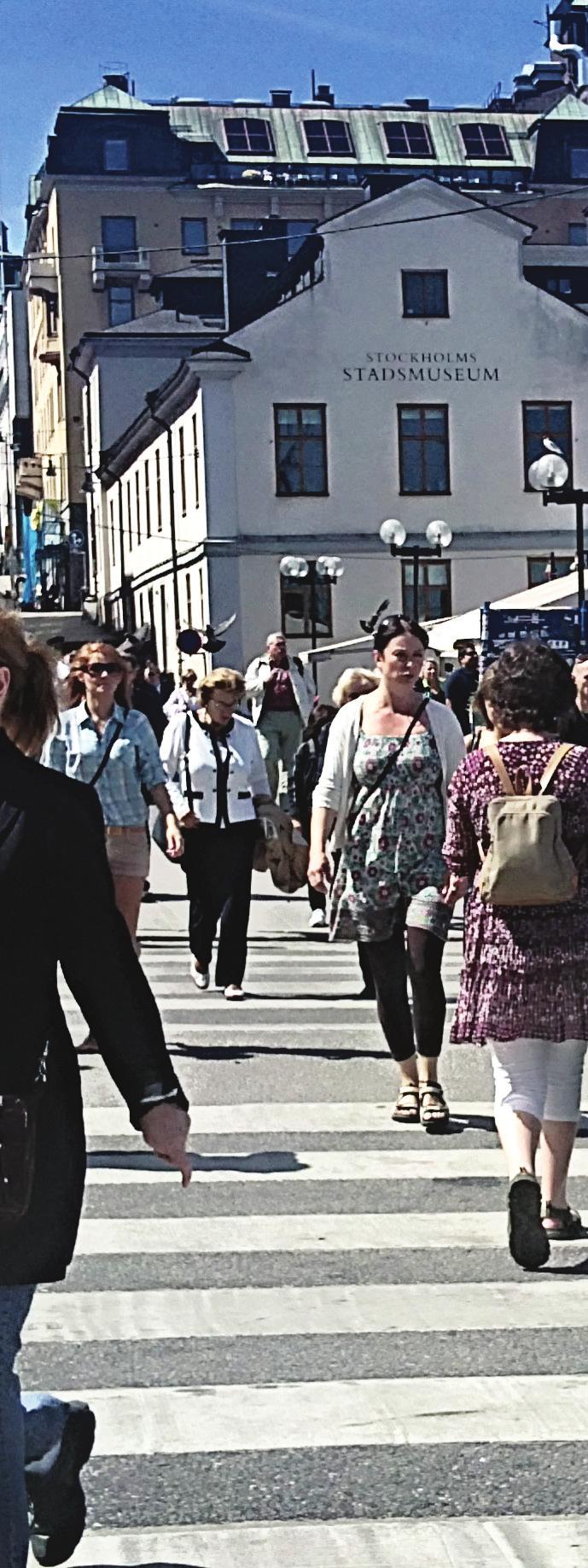 2. Tillgänglighet Under denna rubrik redovisas hur lätt eller svårt det är att hitta på Slussen. Det görs bland annat med analys av landmärken och siktlinjer och s.k. space syntaxanalys som beräknar i vilken utsträckning siktstråk och gaturum hänger samman, och bildar sammanhängande stråk och nät.