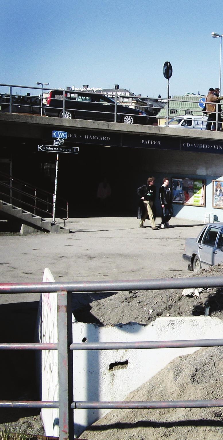 33 % 15 % 8 % 6 % Om man tittar på hur människor idag väljer väg över Slussen så blir det tydligt hur komplext och otillgänglig denna trafikapparat är.