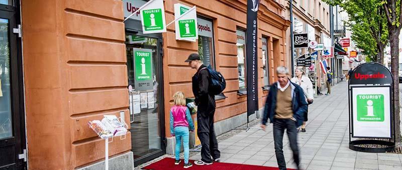Svartbäcksgatan mellan S:t Olofsgatan och Skolgatan. Linnégatan mellan Svartbäcksgatan och Fyrisån Följ tillfällig skyltning.
