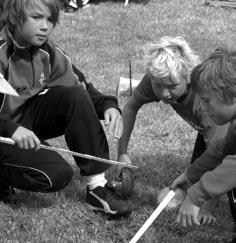 Stångaspelen 2009 PÄRK VARPA Årets Stångaspel hotades av ett riktigt oväder men vädergudarna var med oss och motade regnet någonstans i trakten av Buttle.