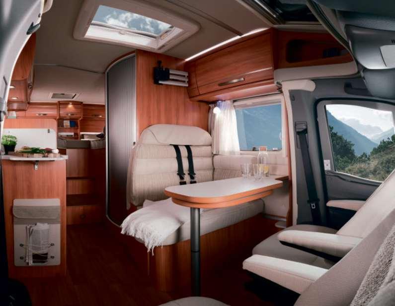 Komfort-klassen HYMER Van S 26 Sova, förvaring och badrum 27 Bo
