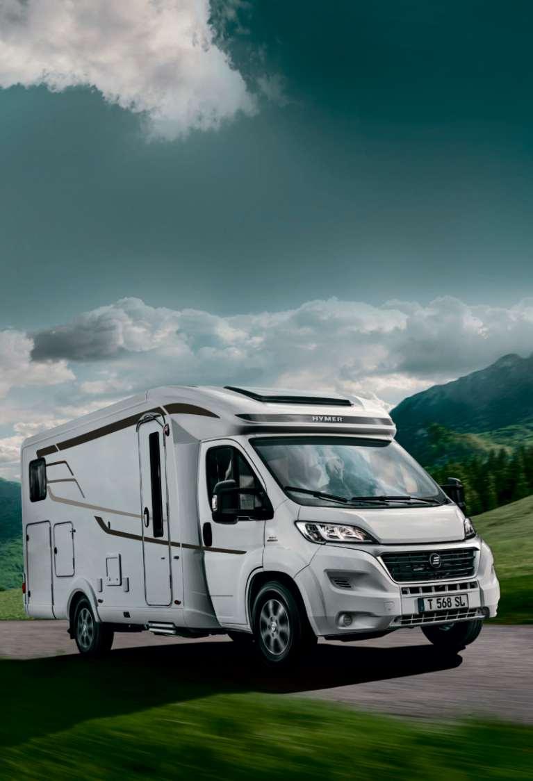 trappsteg. Höjdpunkterna i HYMER Tramp SL är den enorma ståhöjden och rörelsefriheten plus de förstklassiga inventarierna.