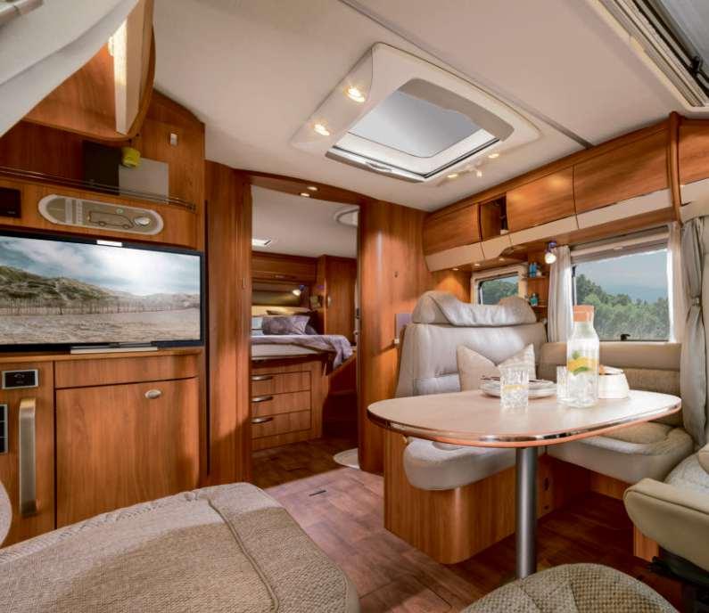 Superior-klassen HYMER Tramp SL 76 Bo och kök 77 Bo och kök Prima utrustning.