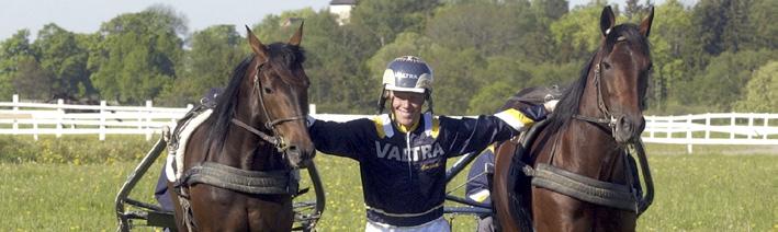 avelshingstar betäckningssiffror varmblod Super Photo Kosmos och Scarlet Knight Hingst (födelseland) Antal betäckningar Muscle Memory (US) 9 Muscles Yankee (US) Mythical Lindy (US) Naglo 0 Napoleon