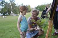 Vi visade exempel på olika plantor såsom ramslök, kantlök, piplök, prärielök, kärleksört, ängssyra