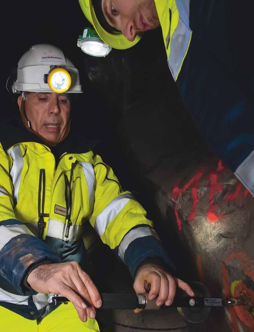 Bergmekaniker Basem Alsamavi utför