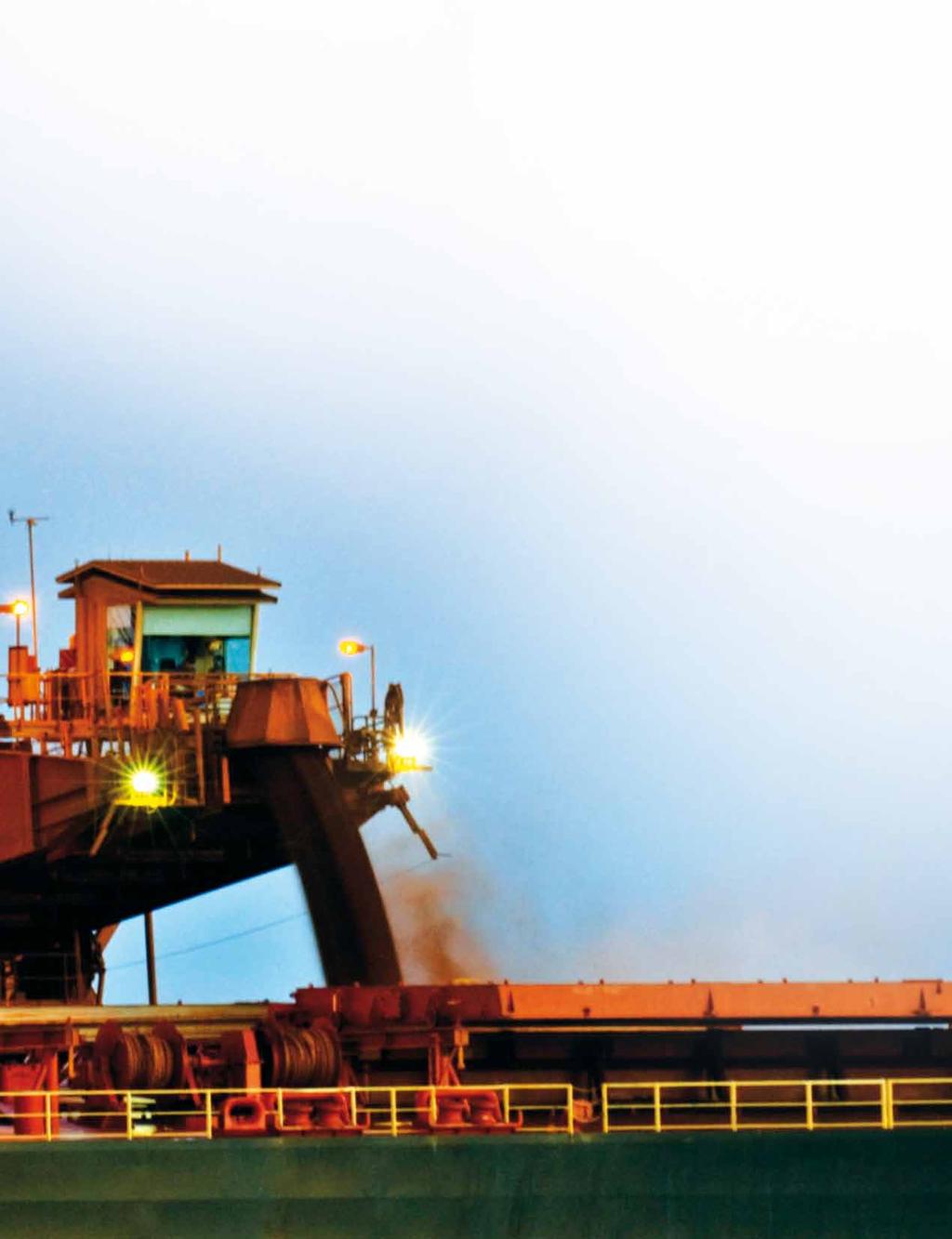 DEN GLOBALA STÅL- OCH JÄRNMALMSMARKNADEN B The Big Three fortsätter att dominera Världsmarknaden på järnmalm domineras av de tre stora företagen Vale (Brasilien), Rio Tinto (Australien) och BHP