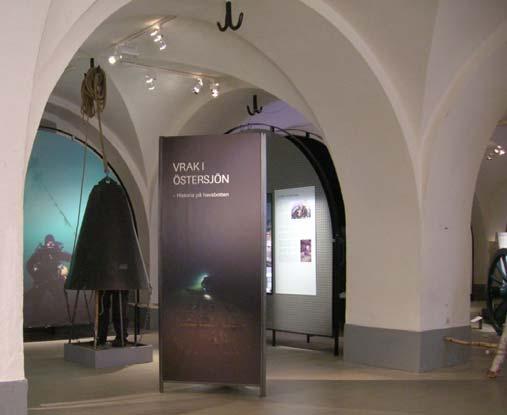 Klockan på Armémuseum Under vårvintern deltog vår kopia av en Treilebenklocka i en utställning på Armémuseum.