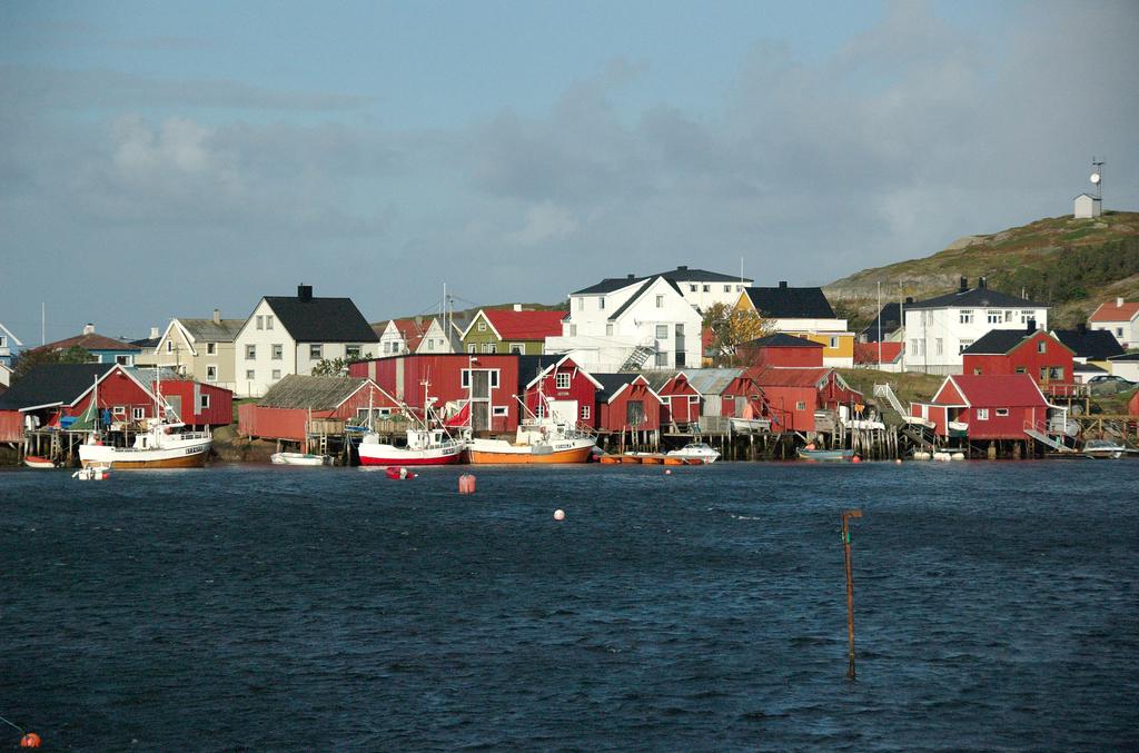 BEWI HAR SITT URSPRUNG på ön Frøya i Norge och vår resa startade för snart 40 år sedan med småskalig prodktion av fiskelådor.
