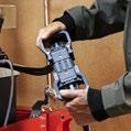 En batteriladdning räcker för ett arbete på 2 till 5 timmar med full last beroende på insatsvillkor. Arbetstiden räcker till för maskiner i denna prestandaklass under normala villkor.