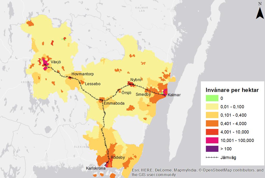 5 Trivector Traffic sammanlagt ca 260 000 personer bosatta 6, merparten i Växjö (34 %), Kalmar (26 %) och Karlskrona kommun (25 %). I Figur 2-1 illustreras befolkningstätheten i stråket.