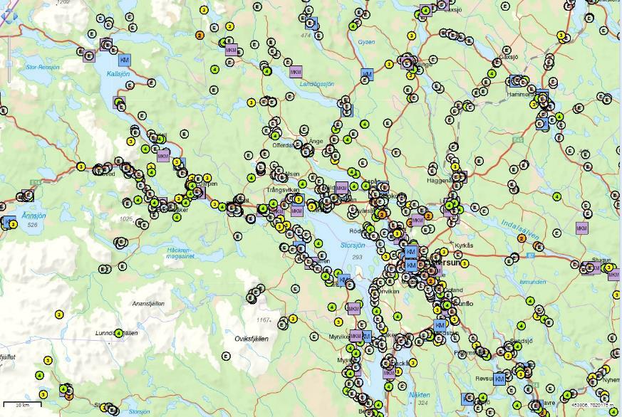 Figur 4. Potentiellt förorenade områden (E), riskklassade objekt (1 4) samt åtgärdade objekt (KM, MKM) i Geodataportalen.