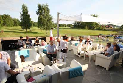 Ambitionen är att öppna till mitten av april men vi hänvisar till vår hemsida för aktuell information. TRE FESTER Planera redan nu in årets som blivit en tradition på golfklubben.