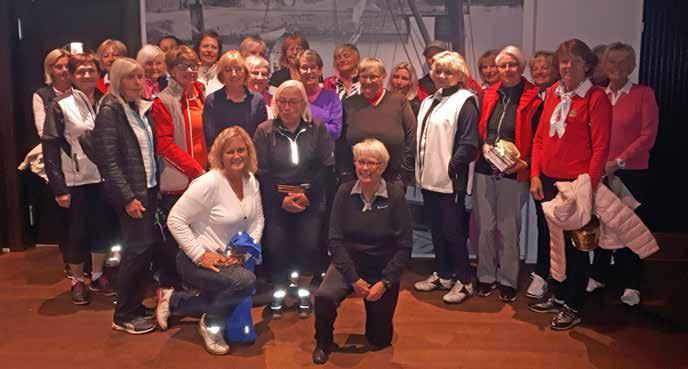 NYTT från damsektionen Gruppbild från damernas säsongsavslutning 2017 Foto Anna Dacke Tisdagsgolfen 1 maj till 11 september.