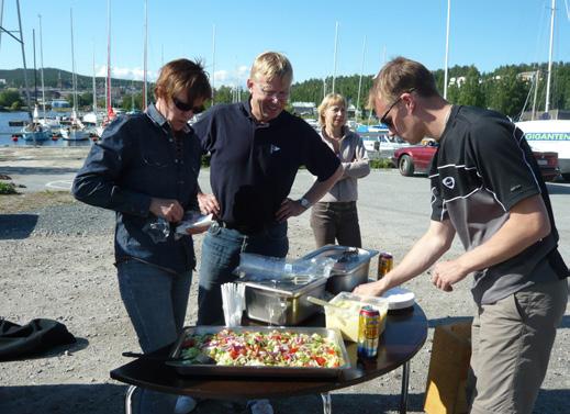 Söndag 30 minuter efter sista båt i hamn hålls kaffe och prisutdelning med regattans totalsegrare. Byggsigurdregattan ingår också som delsegling i ÖSS Klubbmästerskap.