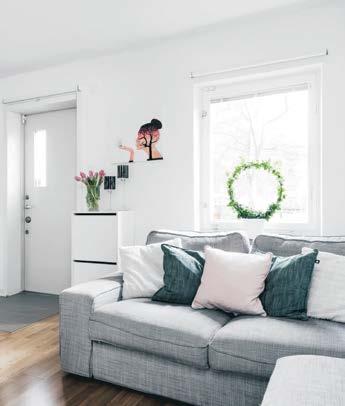 BOSTADSRÄTT HAMMARBYHÖJDEN BOSTADSRÄTT Boråsvägen 6, 2 rok, 46 m² PRIS 2 695 000 kr Utgångspris AVGIFT 2 786 kr/mån HISS Nej VISAS, Sö 2/4 kl 13:00-13:30