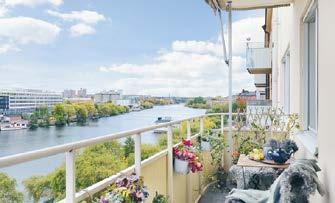 På rätt sida av stan 3:a 69m² Hammarby Sjöstad Optimalt planerad 3:a som erbjuder både balkong med sjöglimt och mysig uteplats mot föreningens lugna innergård.