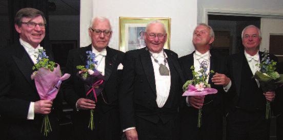 Recepienden mottog enligt traditionen de sedvanliga