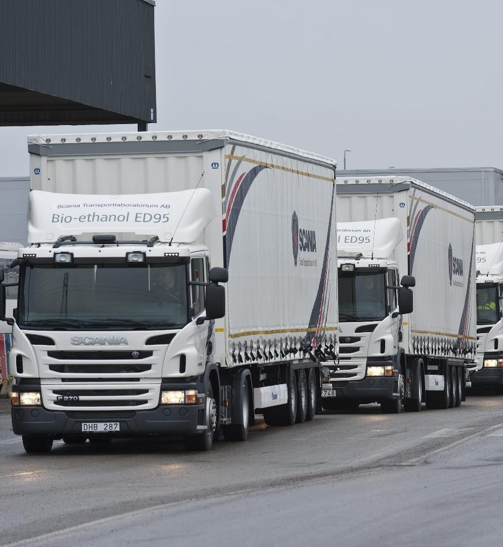 Scania Transportlaboratorium Halvering av CO 2 per ton-km 2008-2012 Helhetsperspektiv förare,