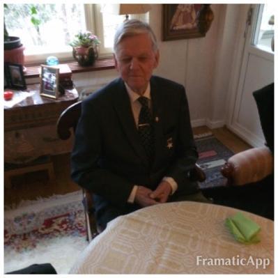 Olle, vid utdelning av övermästartecken. Bröderna Claes Törnblom, Kalle Larsson och Sven-Åke Ericsson var de som besökte br. Olle.
