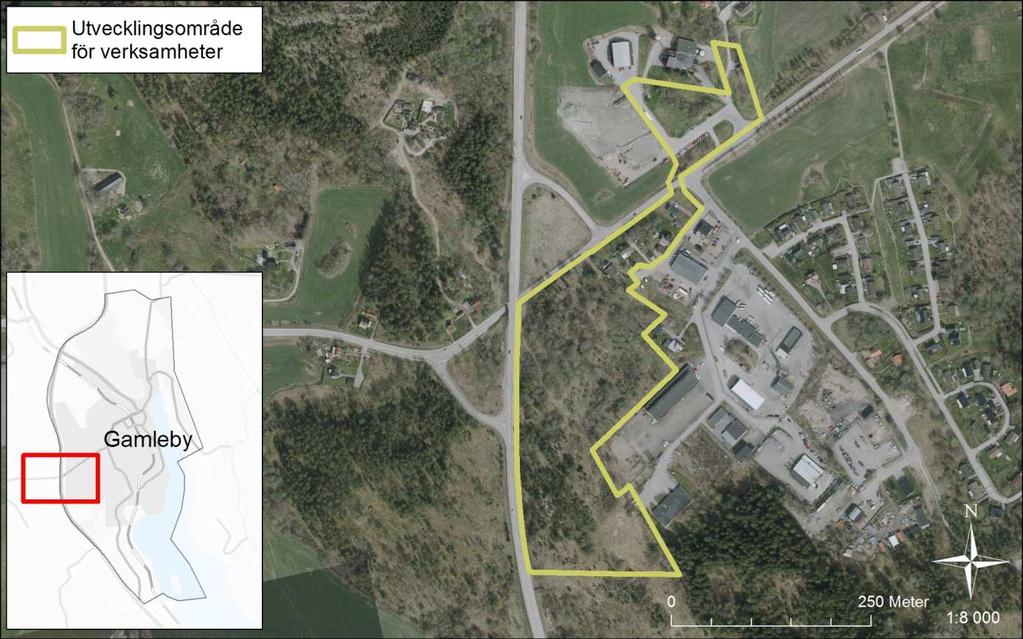 utsläpp av hälsofarliga ämnen, trafiksäkerhet) närliggande industri, vilket innebär att hänsyn till det skyddsavståndet måste tas.