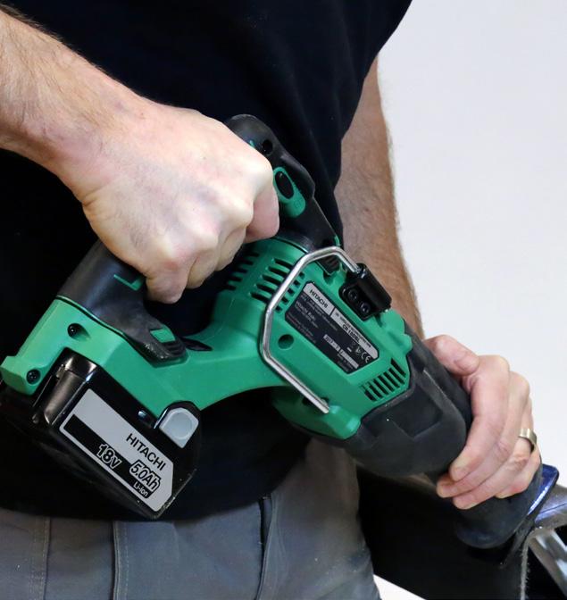 : Här har vi mätt vibrationerna när man kapar i både trä och stål med en speciellt framtagen vibrationshandske.