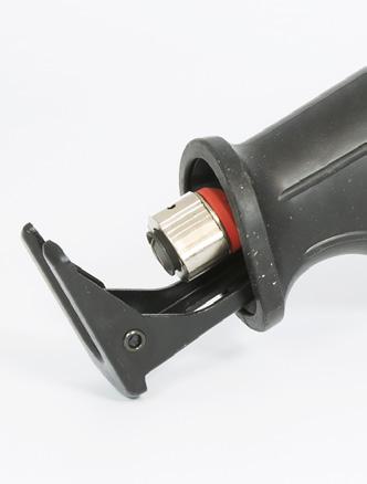Nosen är både ergonomiskt bra utformad och har en skön gummering. Würth är både effektivare och har lägre vibrationer när det gäller att klyva kontra att kapa.