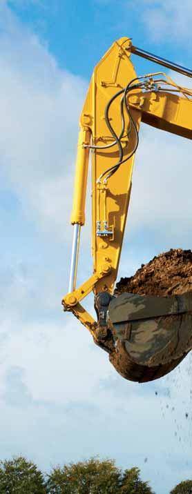 Kraftfull och miljövänlig Ny Komatsu-motorteknik Den kraftfulla och bränsleeffektiva Komatsu SAA6D125E-6-A-motorn i PC490-10 ger 270 kw/367 Hk och är EU