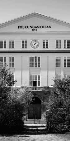 Nyckeltal Lejonfastigheter 2013 2012 2011 (Belopp i Mkr) Omsättning 637 611 585 Förändring % 4 4-4 Balansomslutning 3 643 3 477 3 292 Justerat