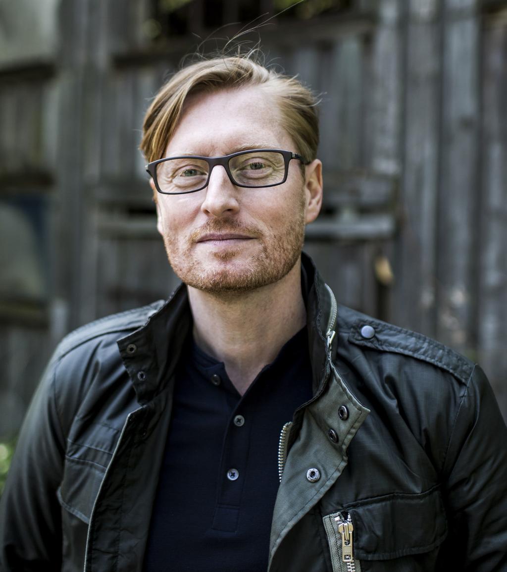Aktiviteter såsom sagostund, filmvisning och Öppen scen med författarframträdanden är andra utbud du kan ta del av.