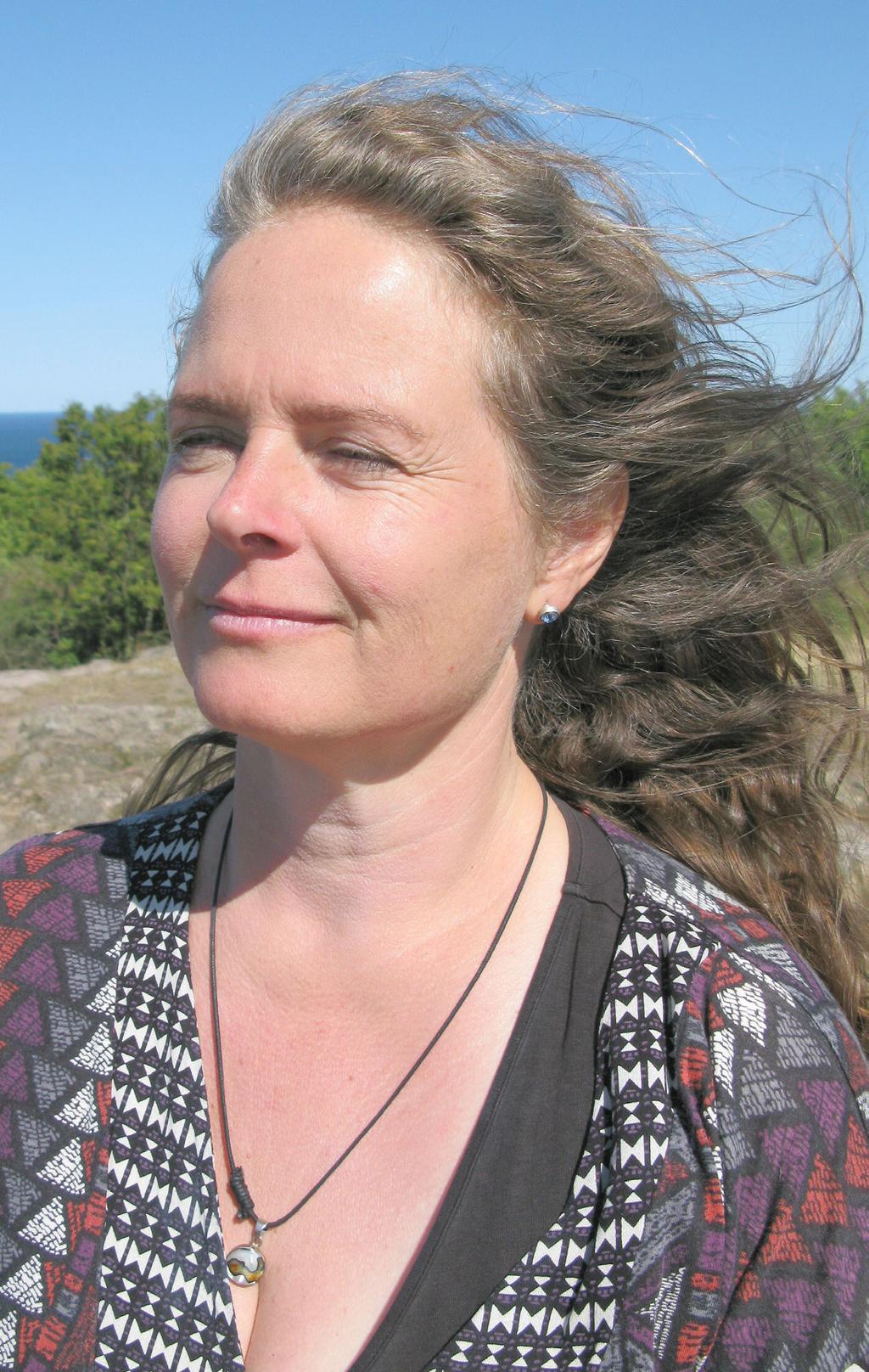 Gemensam läsning - Shared Reading i Borgeby Torsdag 27 sep 15.00 Borgeby Stenugnsbageri Begränsat antal platser I Entré 20 kr I Anmälan till biblioteken fr.o.m. 27/8 Eftermiddagsfika, högläsning och samtal i mysiga Borgeby Stenugnsbageri.