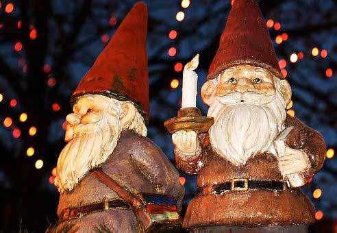 12 JULMARKNADSRESA TILL HÄSSLEHOLM Årets resa till en julmarknad går till Hässleholmsgården den 22 november. Vi samlas utanför kansliet på Ängelholmsgatan 6 i Malmö kl. 10.30. Avresa kl. 11.00.