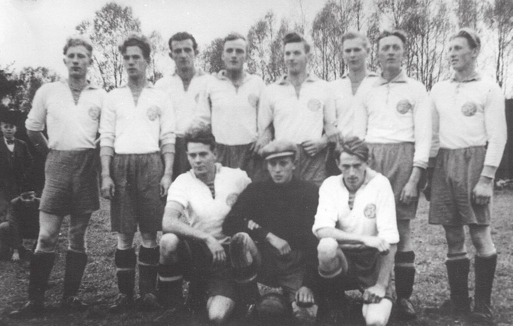 1938... i maj spelas första seriematchen mot Bitterna i