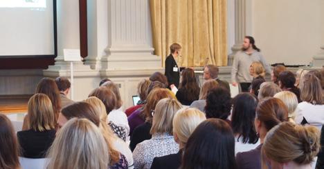 INTEGRATION AV INVANDRARE PÅ SVENSKA Folktinget sammankallade centrala aktörer till en rundabordsdiskussion för att erbjuda ett forum där de aktörer som arbetar med integration i Svenskfinland kan