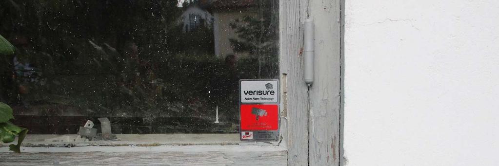 Solbänk av keramiska plattor