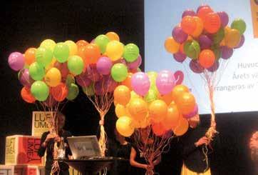 Foto: Arne Stråby VISIRs ordförande Agneta Alderstig vid vårt bord i Folkets Hus. Klart för ballongutsläpp vid konferensens avslutning. Sigfusson Island.