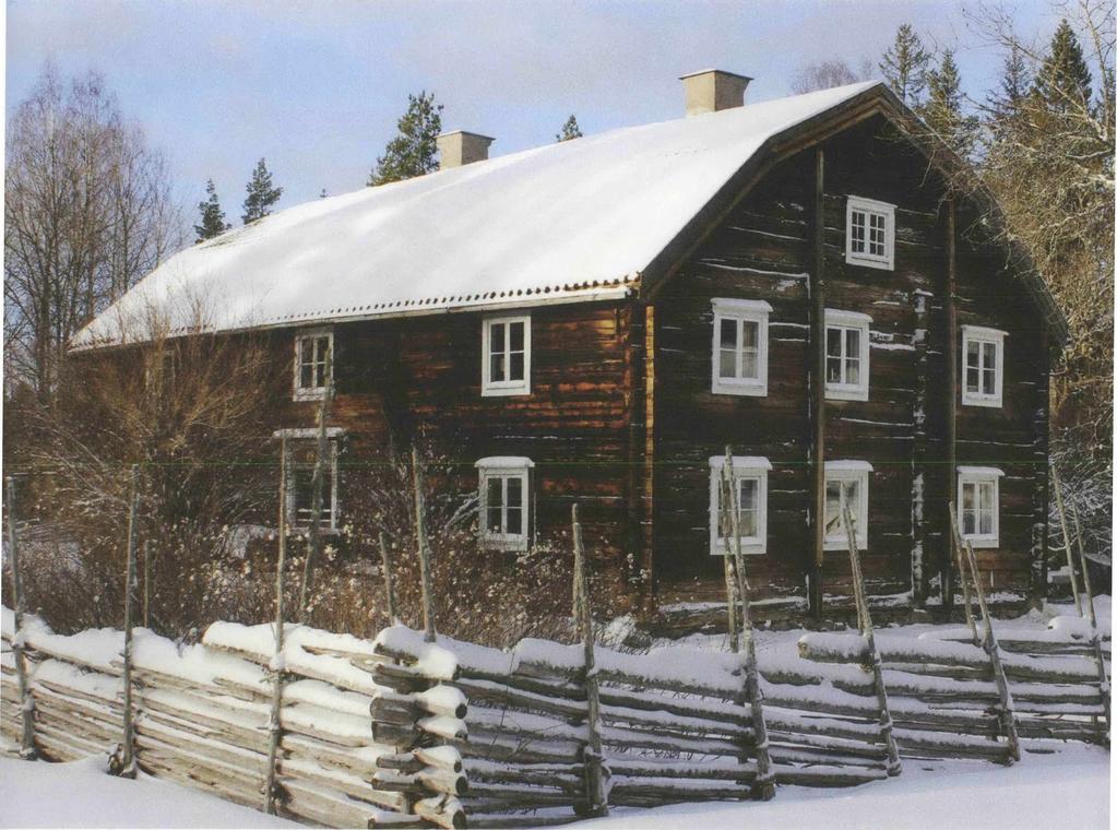 Mangårdsbyggnaden vintern