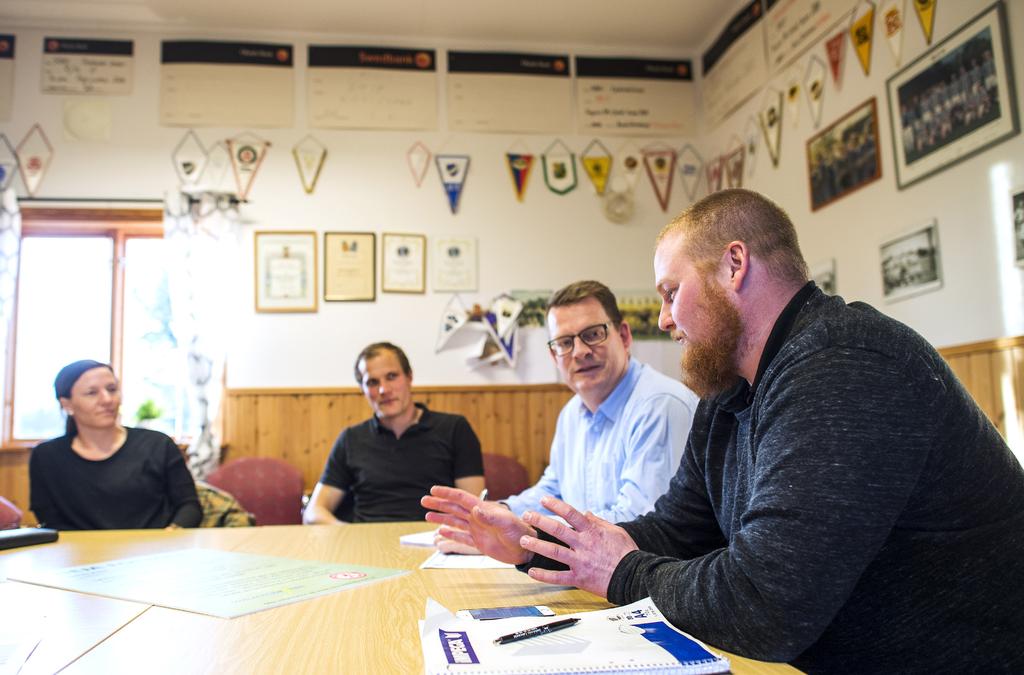 SÅ UTVECKLAS VERKSAMHET OCH FÖRENING I FÖRENING OFFENSIVT STYRELSEARBETE PÅ RIKTIGT Utbildningskvällen kretsar kring det som inledningsvis utgör fröet och så småningom kärnan i alla föreningar,