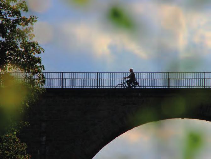 Vi vet också att miljön mår bra om människor cyklar oftare och lämnar bilen när det fungerar. För att lyckas måste regionen, kommunerna och Trafikverket samverka.