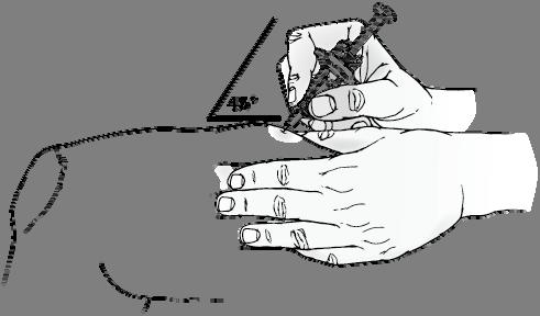 Håll sprutan i sprutcylindern med din ena hand och dra nålskyddet rakt ut med din andra hand (bild 4).