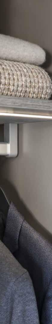Sovrummet ligger fint skyddat bakom köket, en plats för den som vill ha ett eget utrymme men som samtidigt