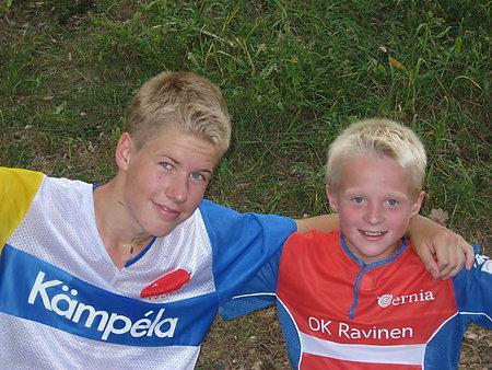 Andra småsaker Fysiologiutbildning för 13-åringar körde vi i november, liksom en träff i 15-20-gruppen. 2006 var luciatåget lägre än någonsin.